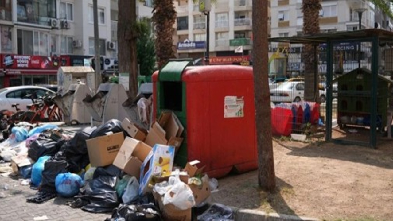AK Parti İzmir il başkanı Bilal Saygılı’dan CHP’ye “Çöp” eleştirisi