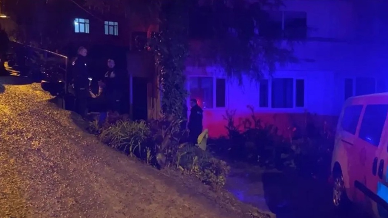 Artvin Hopa’da heyelan alarmı: İki bina tahliye edildi