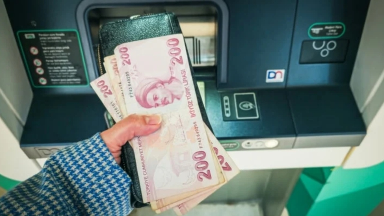 Emekliye 28 bin TL ödeme yapılacak! Maaşını o bankaya taşıyan yaşadı