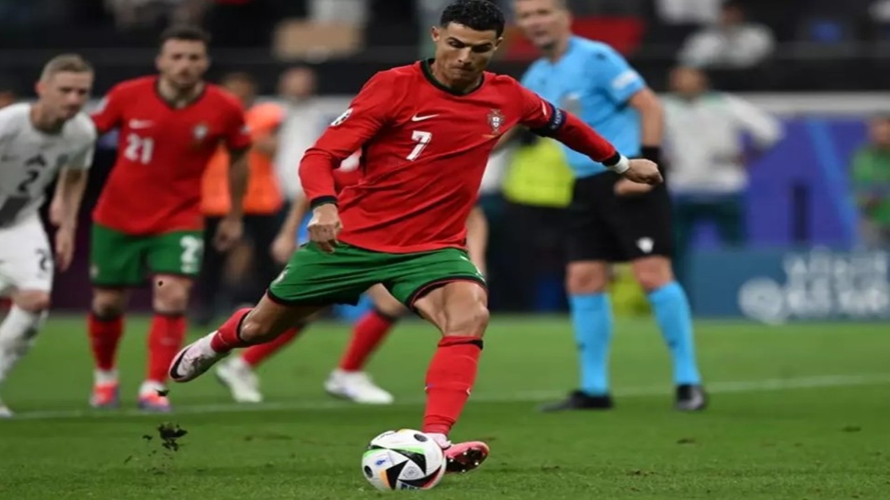 Futbolda tarihi değişiklik: Penaltı kuralı baştan yazılıyor