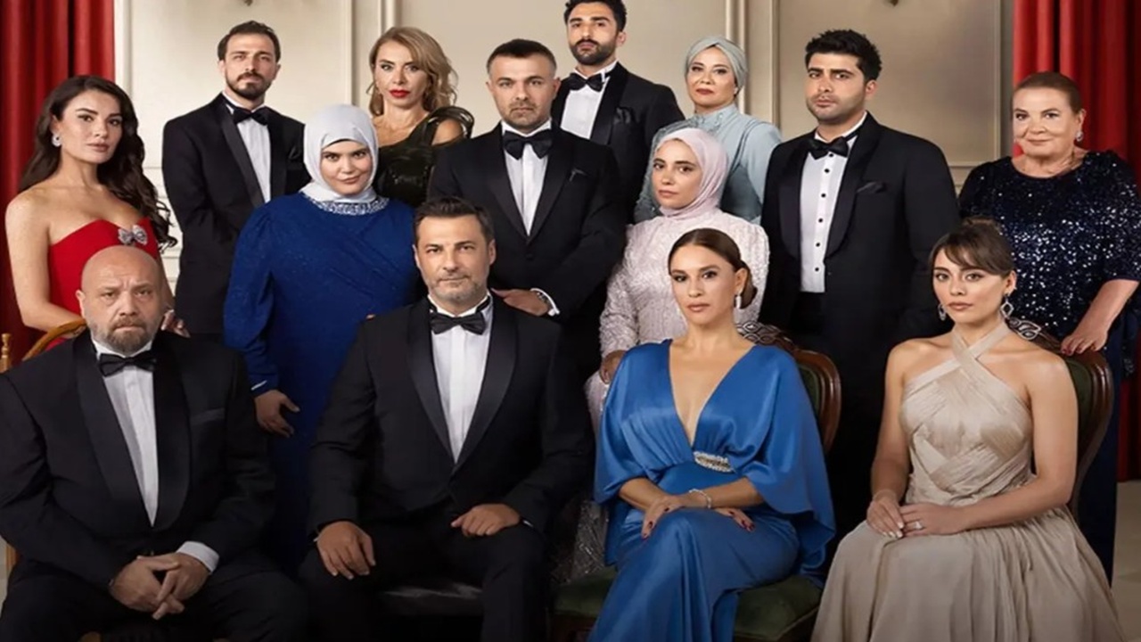 Kızılcık Şerbeti’nde yasak aşk krizi: Senaryo acil şekilde değiştirildi