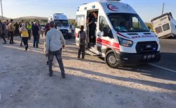 Şanlıurfa’da İşçi Servisi Devrildi: 19 Yaralı Hastaneye Kaldırıldı