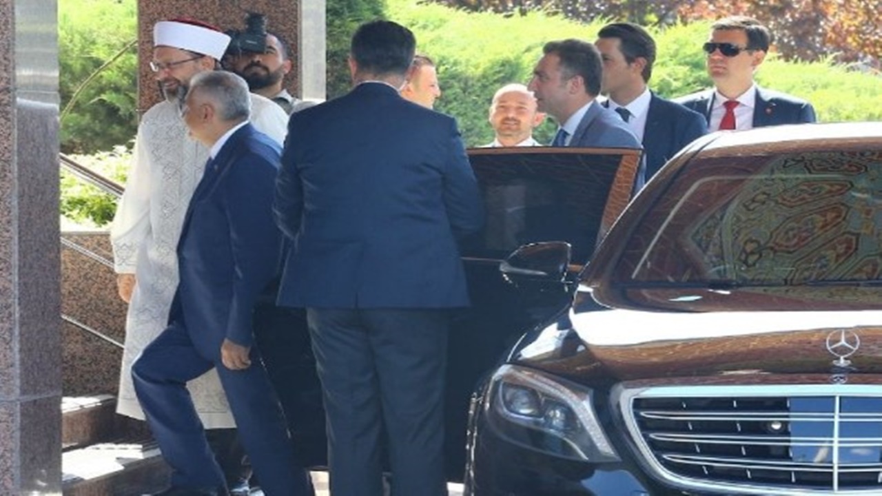 Yeni Diyanet Başkanı koruma sayısını düşürdü! İlk işi tasarruf oldu
