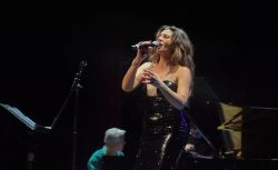 63. Uluslararası Bursa festivali’nde Gökçe Bahadır ve Emir Ersoy’dan unutulmaz gece