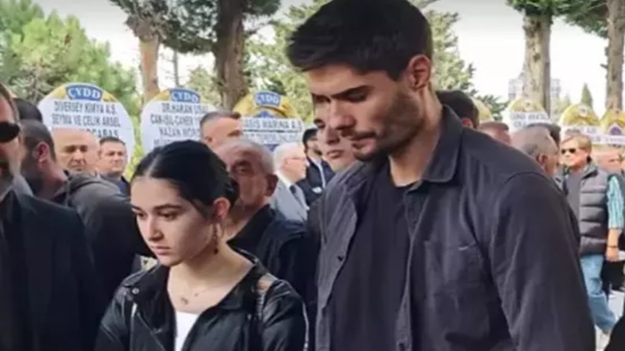 Barış Murat Yağcı, annesi Arzu Ernak’ı son yolculuğuna uğurladı