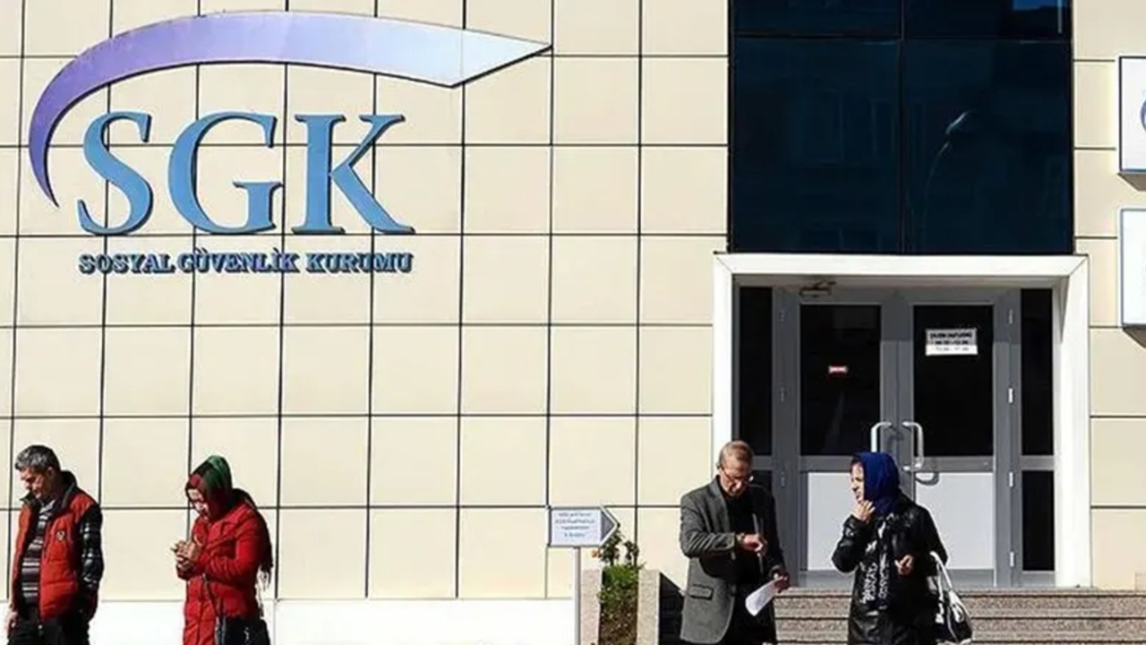 Emeklilere 3 Gün Süre Verildi! SGK Maaşları Faiziyle Geri Talep Ediyor