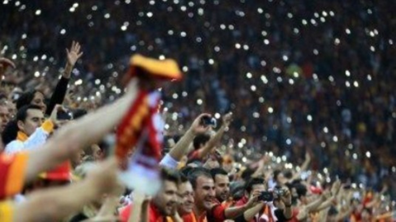 Galatasaray taraftarlarını heyecandan uyku tutmuyor! Dünya yıldızı geliyor
