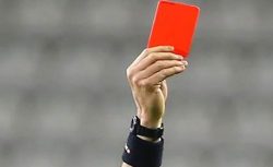 Galatasaray’a kırmızı kart şoku! RAMS Park’ta çok çekişmeli derbi