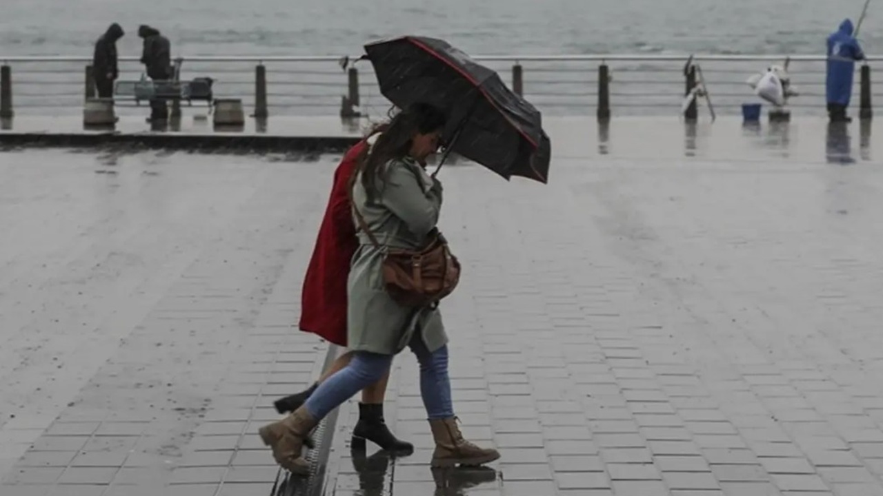 İstanbul’da okullar 16.00’dan itibaren tatil edildi