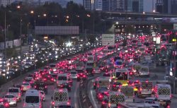 İstanbul’da Trafik Felç: Yoğunluk Yüzde 74’e Çıktı