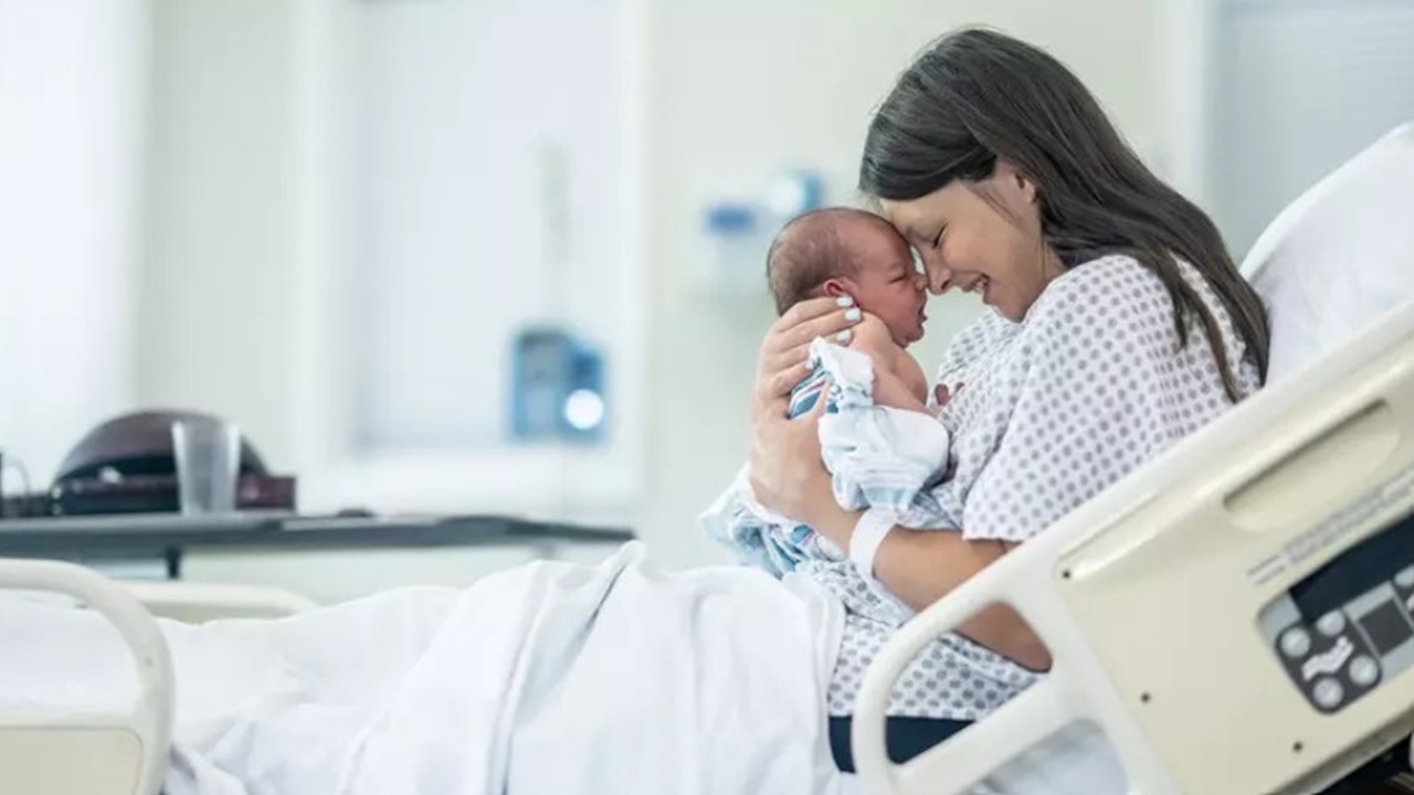 Kadın doğum uzmanı uyardı: Normal doğum anne ve bebek için daha sağlıklı
