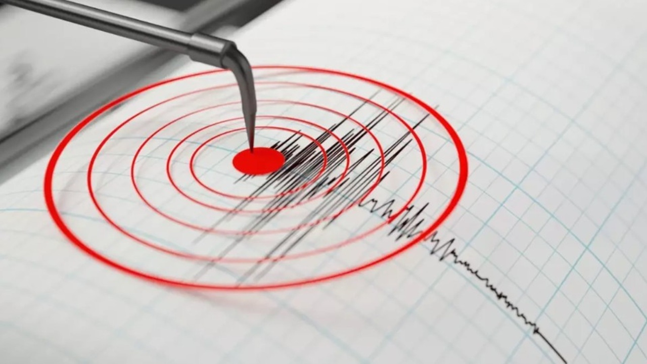 Muğla’da 4.5 büyüklüğünde deprem! Sarsıntı çevre illerde de hissedildi