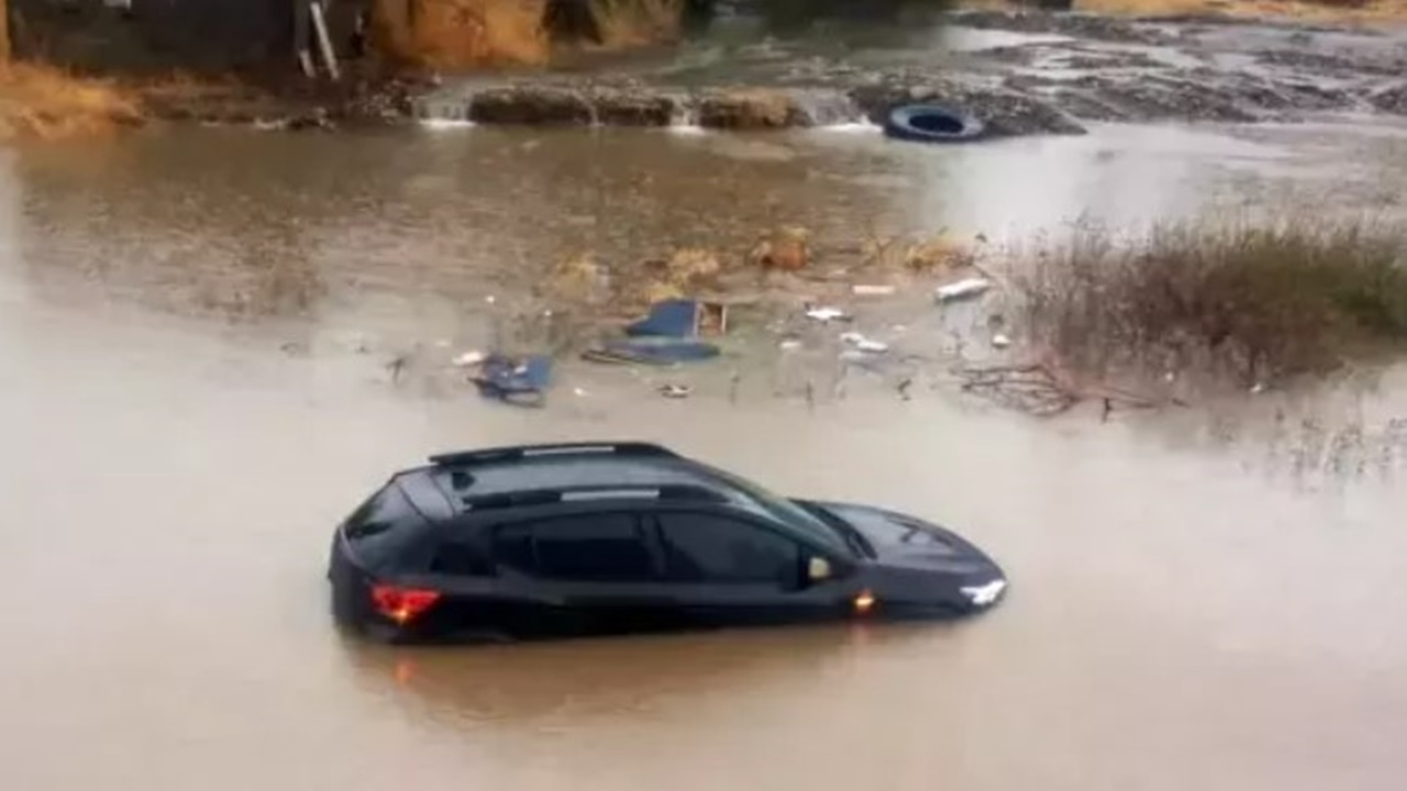 Muğla’da sel hayatı felç etti! Mahsur kalanlar botlarla kurtarılıyor