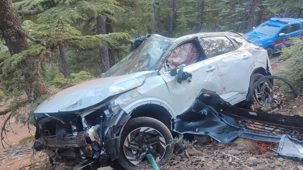 Pozantı’da korkunç trafik kazası! Cip uçuruma yuvarlandı, Çift yaşamını yitirdi