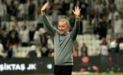 Sergen Yalçın’dan derbilerde dikkat çeken performans