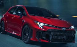 Toyota’dan Ekim ayına özel tam 390 bin TL indirim